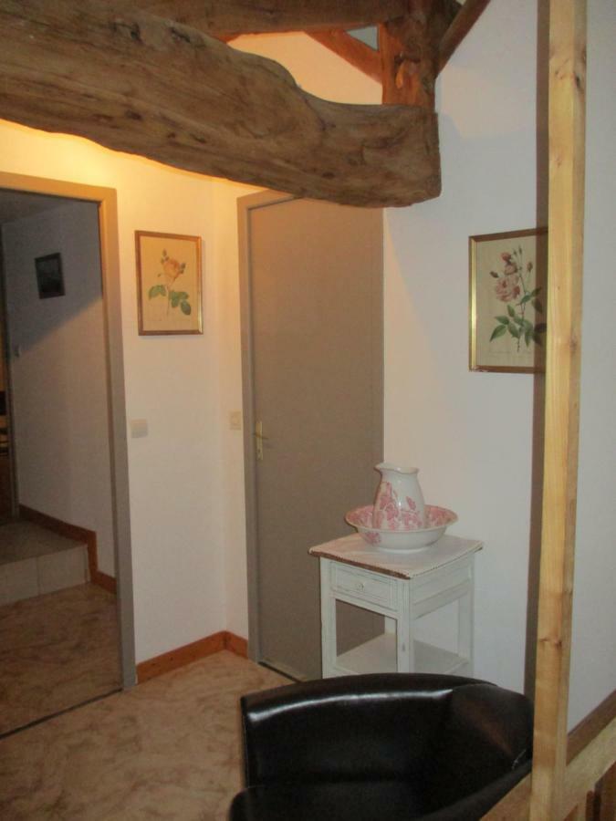 Logis De Bois Roche Vila Saint-Bonnet-sur-Gironde Exterior foto